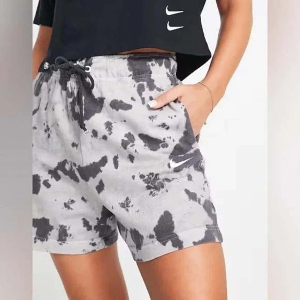 Nike Tie Dye Athletic Fleece Shorts Women XS Grey Black Cotton Pull on Sweatpant